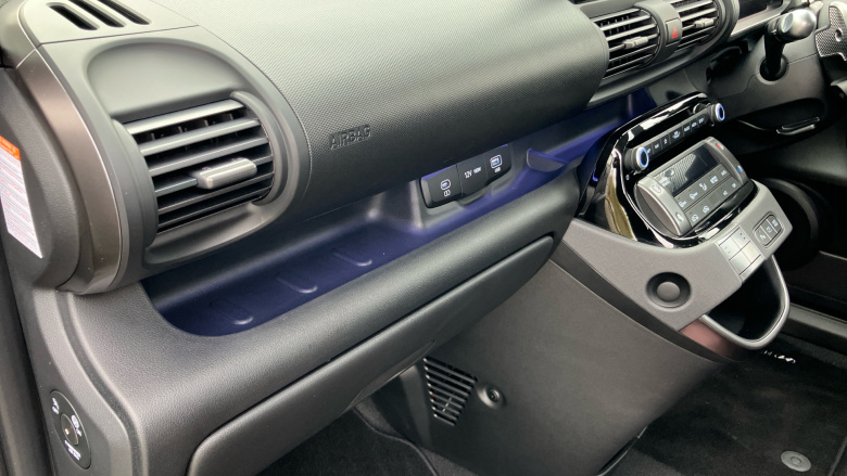 Hyundai INSTER 85kW 02 49kWh 5dr Auto Electric Hatchback